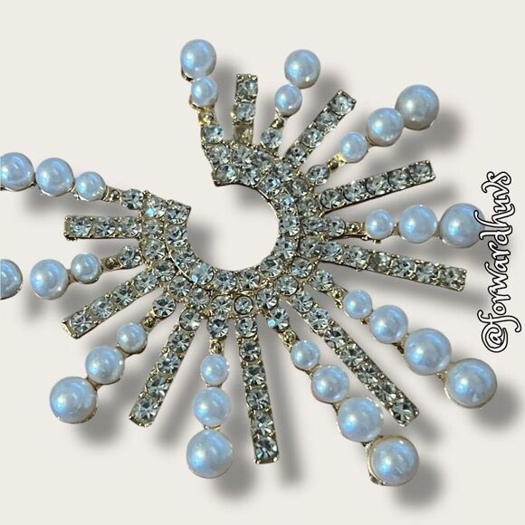 Rhinestone & Faux Pearl Snowflake Pierced Earrings – Old Hollywood Glamour - Picture 4 of 8